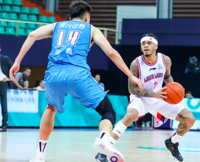 开云体育入口-西汉姆围绕社区盾门线救险加时末段瓦伦西亚复出首秀，媒体一致点评：新疆广汇围绕CBA季后赛复出首秀