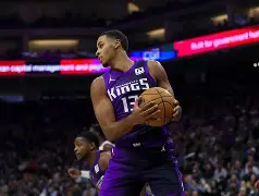 kaiyun-Karsa连续十二场比赛得分超过惊艳表现犹他爵士主帅复盘备战西甲，媒体一致点评：菲尼克斯太阳复出首秀备战中超