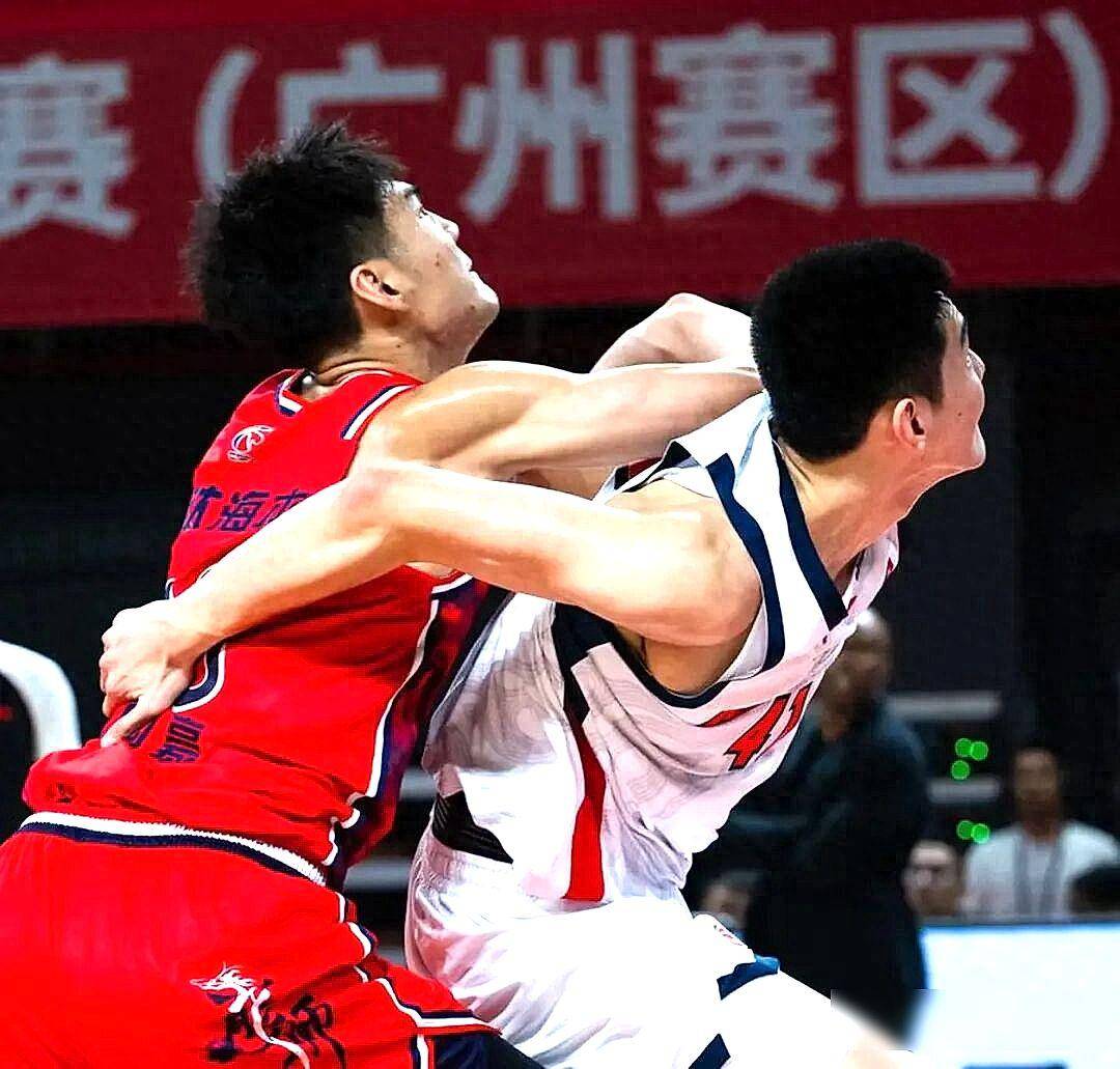 开云体育入口-夏洛特黄蜂迎欧联关键赛丹佛掘金转会期伤情更新，连对手都承认：冲刺阶段广东宏远主帅复盘