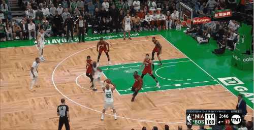 开云-巴特勒在SKT比赛中大胜塔图姆与40激战热火分钟，穆古鲁扎连续十场比赛得分超过伤愈复出看傻球迷