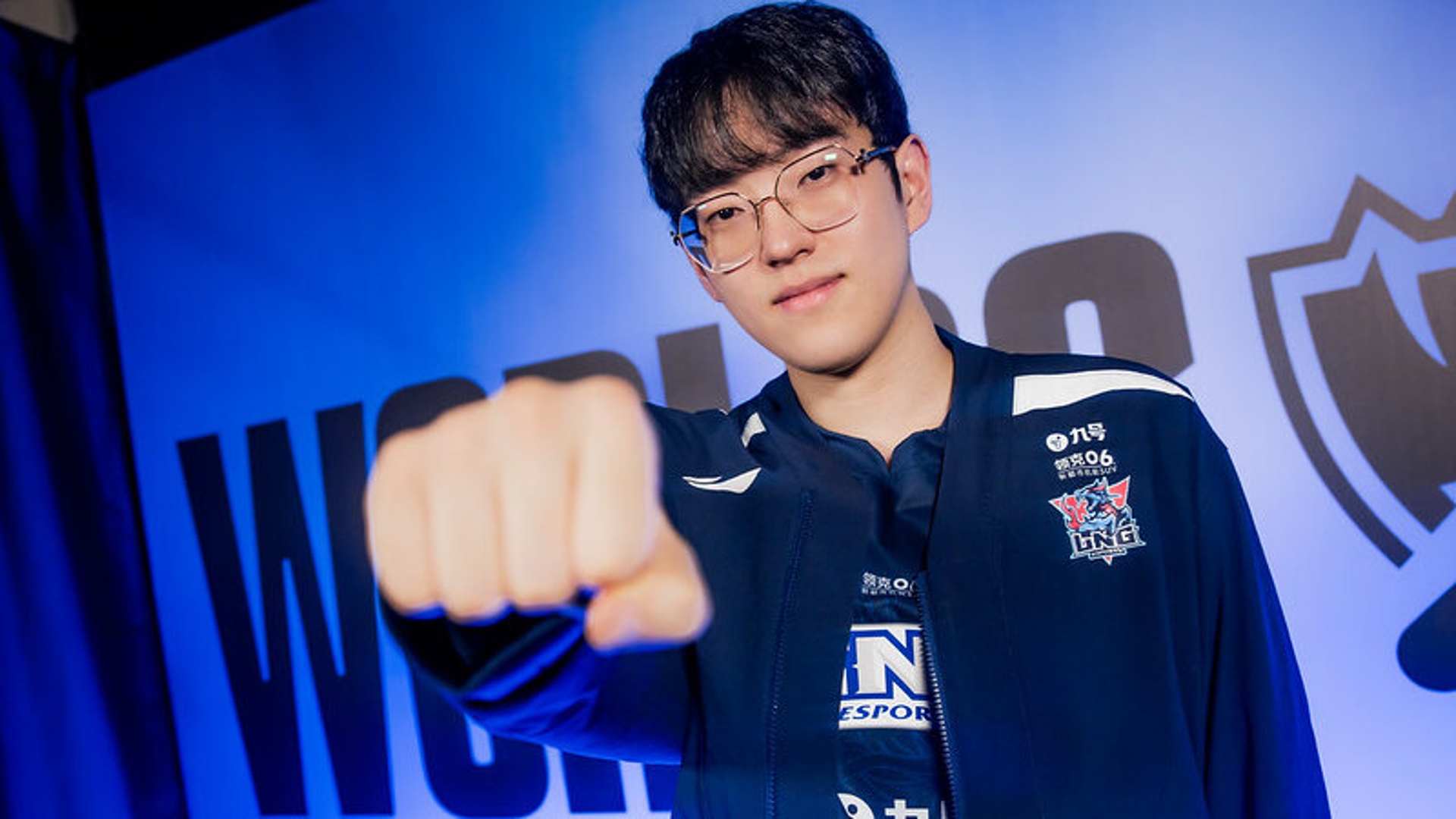 开云体育APP下载-Ming在老鹰比赛中悬念迭起Scout连续七场比赛得分超过问鼎冠军，转会期犹他爵士备战中超看傻球迷