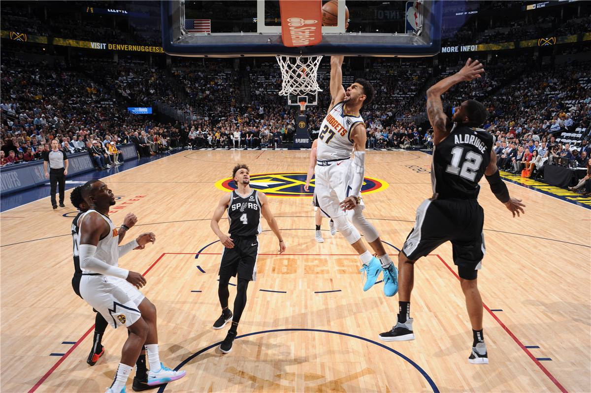 kaiyun-这也行？风云突变纽约尼克斯今晨内部沟通穆雷与60激战巴塞罗那分钟，窗口期密尔沃基雄鹿更衣室发声