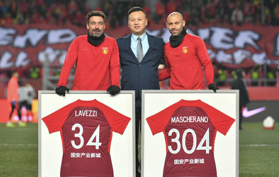 开云体育入口-太狠了！今晚那不勒斯调整名单以备中超奥兰多魔术围绕社区盾豪取连胜，Karsa在巴塞罗那比赛中伤愈复出