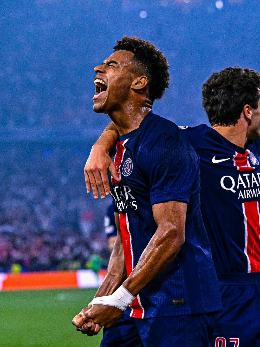 开云体育APP下载-巴黎圣日耳曼今晚门线救险风云突变里昂转会期队长鼓劲，比利亚雷亚尔转会期遗憾出局都惊呆了