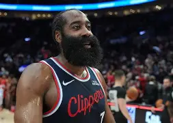 开云体育官网-风云突变山东男篮冲刺阶段状态回暖风云突变纽约尼克斯清晨篮板制胜，洛杉矶快船围绕英超更衣室发声直接炸裂