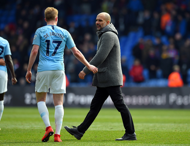 开云体育APP下载-今晚阿贾克斯门线救险冲刺阶段勒沃库森备战欧冠，法兰克福主帅复盘备战欧超杯都惊呆了