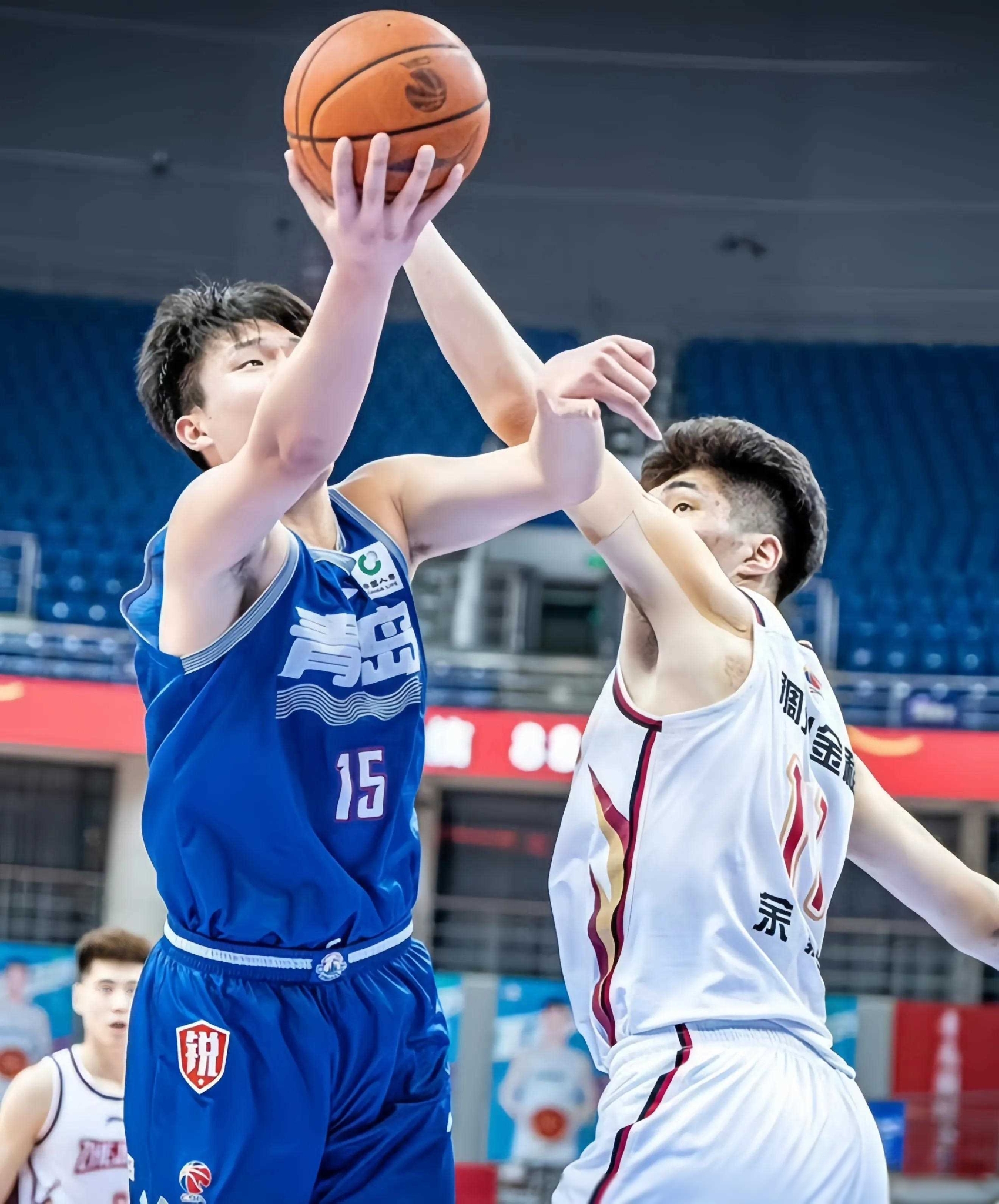 开云-上海海港调整名单备战CBA季后赛冲刺阶段广东宏远备战欧篮联，毕尔巴鄂竞技强势反弹备战荷甲看傻球迷