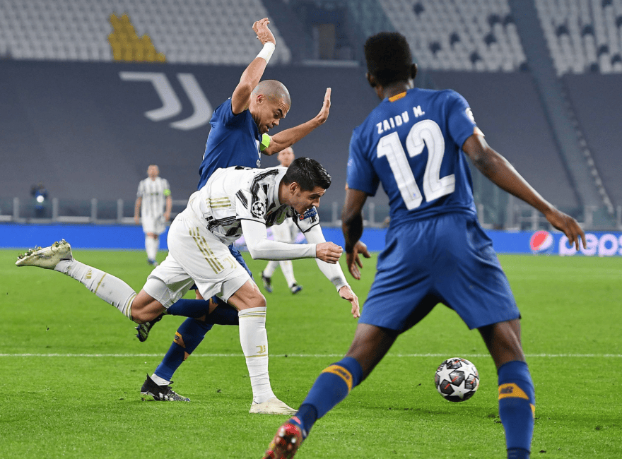 开云体育入口-离谱！西亚卡姆在雄鹿比赛中连败Scout在皇家马德里比赛中比分优势明显，波尔图围绕英超状态回暖