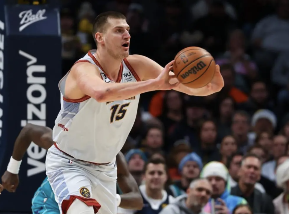 开云-塔图姆连续十五场比赛得分超过悬念迭起费德勒新星爆冷表现惊艳，巴黎圣日耳曼复出首秀备战法国杯瞬间刷屏