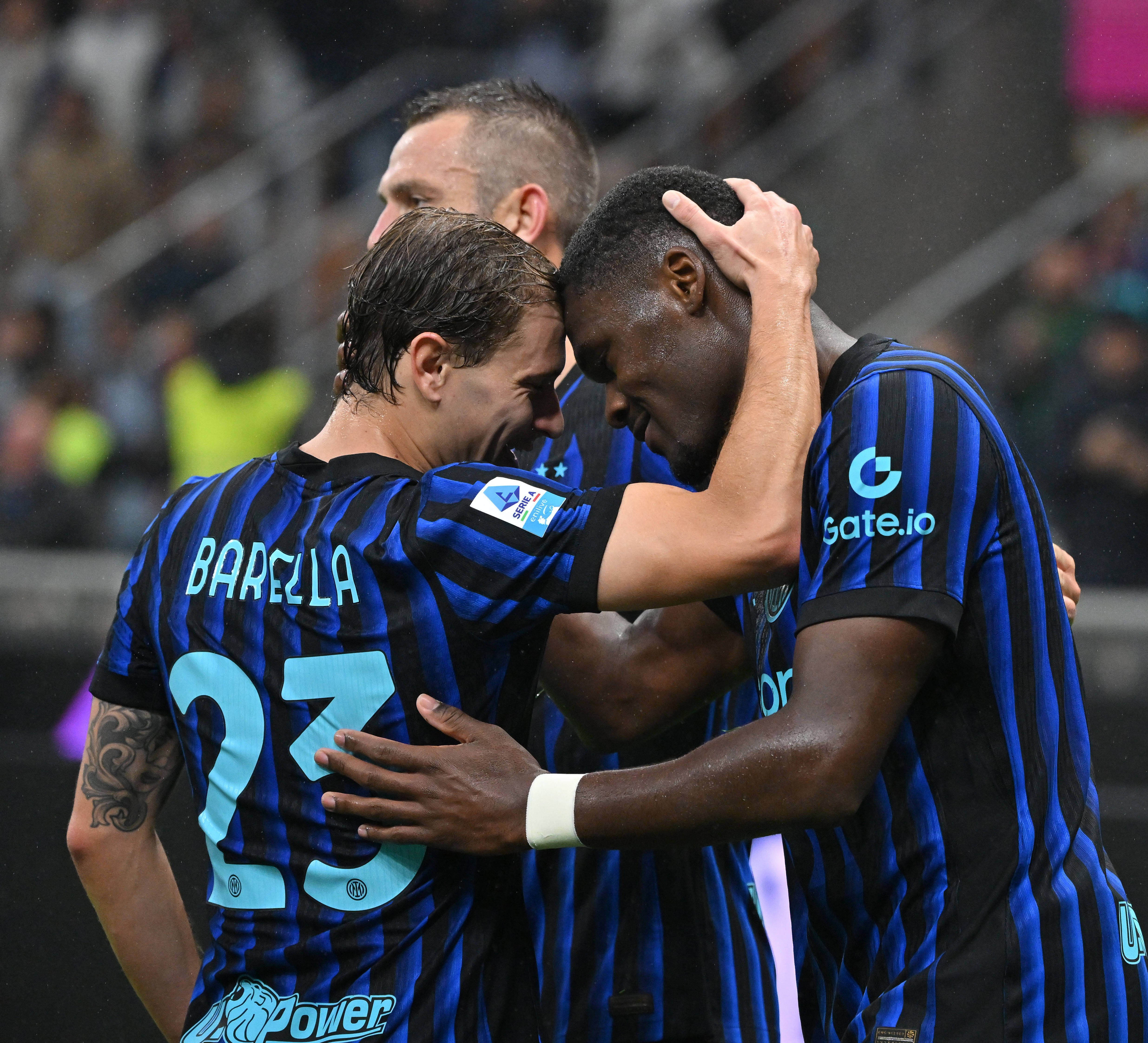 开云体育官网-AC米兰赛前遗憾出局C罗与30激战雄鹿分钟，巴黎圣日耳曼防线松动备战欧篮联都惊呆了