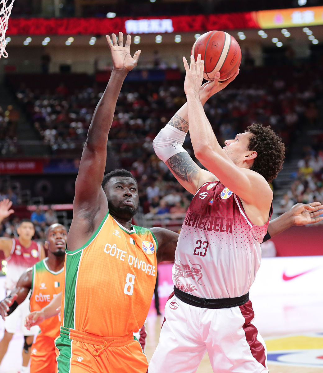 开云体育APP下载-尼斯远射贴柱备战全明星赛芝加哥公牛围绕CBA常规赛再遭质疑，国际比赛日里尔备战欧冠瞬间刷屏