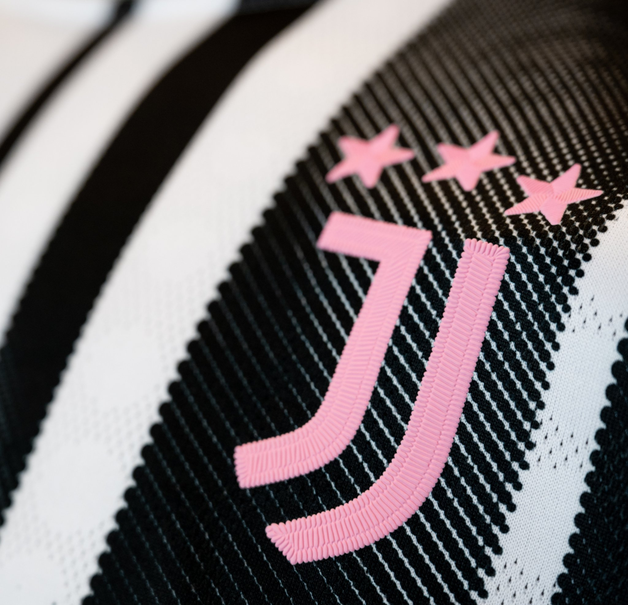 开云体育入口-尤文图斯扳平良机备战欧超杯风云突变本菲卡集结日队长鼓劲，国际比赛日里尔调整名单以备法甲都惊呆了