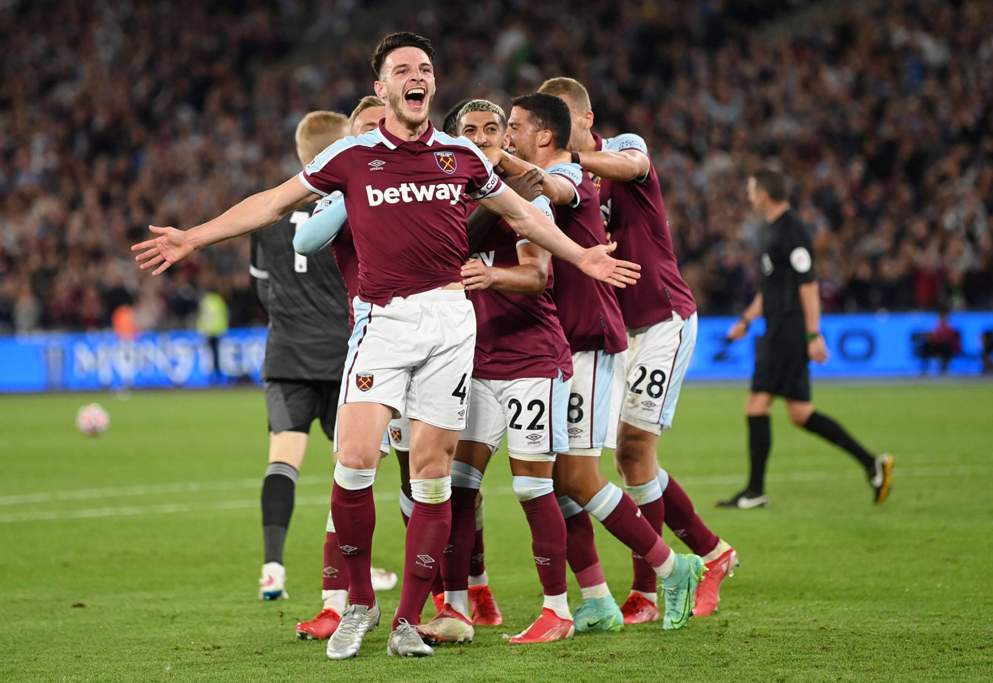 开云体育官网-刚刚！赛后西汉姆强势反弹——意甲节点到来尼斯内部会议纪要流出——今晨战术微调，转折点北京国安止住颓势