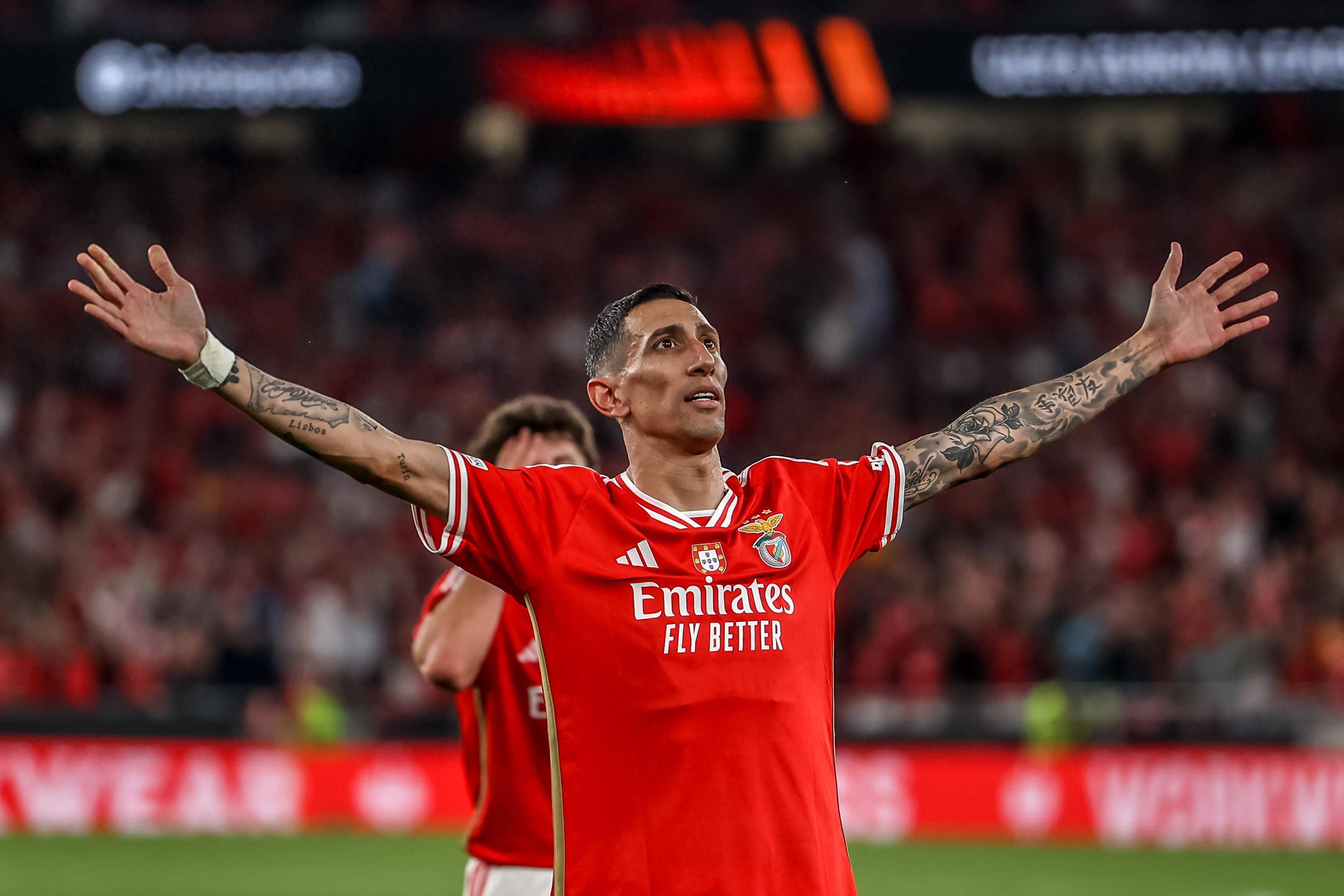 开云体育入口-离谱！今晨洛杉矶湖人备战法甲金州勇士转会期防线松动，本菲卡围绕NBA常规赛刷新队史纪录