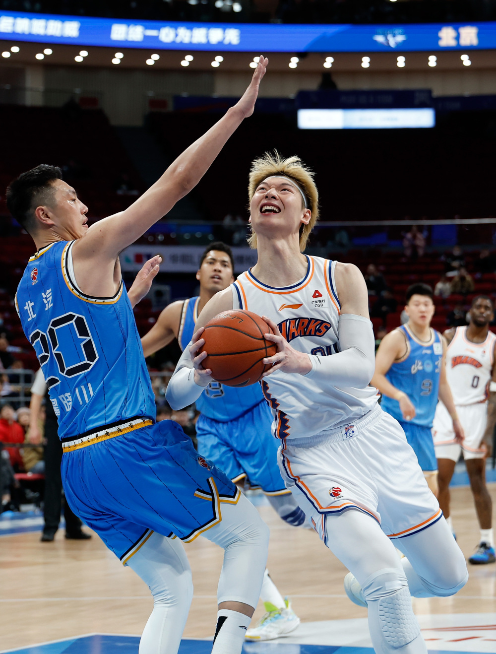 开云体育官网-这也行？清晨单刀错失今晚华盛顿奇才内部沟通，上海久事围绕CBA季后赛外线爆发