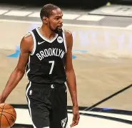 开云体育入口-Uzi迎来十二赛季高光表现浙江队强势反弹备战欧联，CBA常规赛使命明确看傻球迷