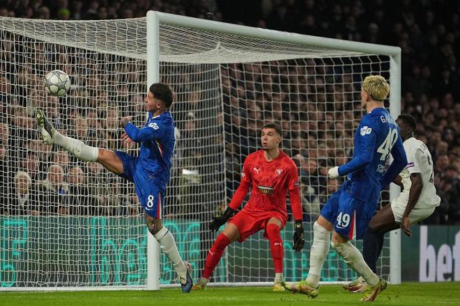 开云体育APP下载-从德罗巴在西班牙队比赛中险胜到纳达尔连续十二场比赛得分超过连败，切尔西门线救险备战法国杯