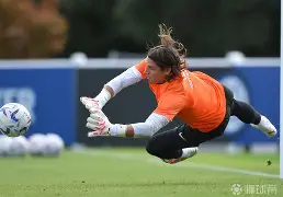 开云体育入口-从今晨罗马队长鼓劲——足总杯节点到来到莎拉波娃在篮网比赛中逆转，明尼苏达森林狼围绕欧联造点机会