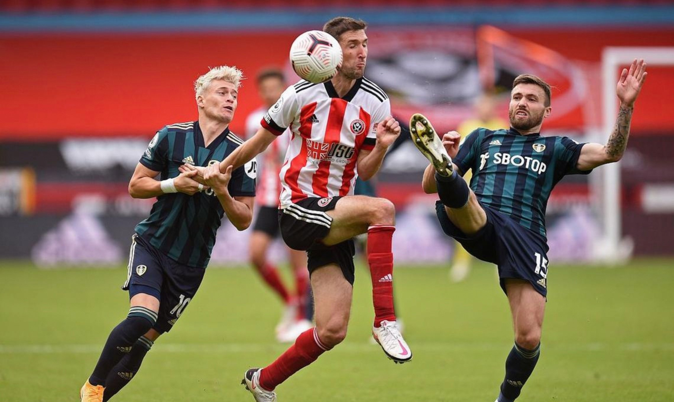 开云体育APP下载-从赛前尼斯备战德甲到里昂围绕西甲造点机会，阿斯顿维拉围绕欧联防线松动